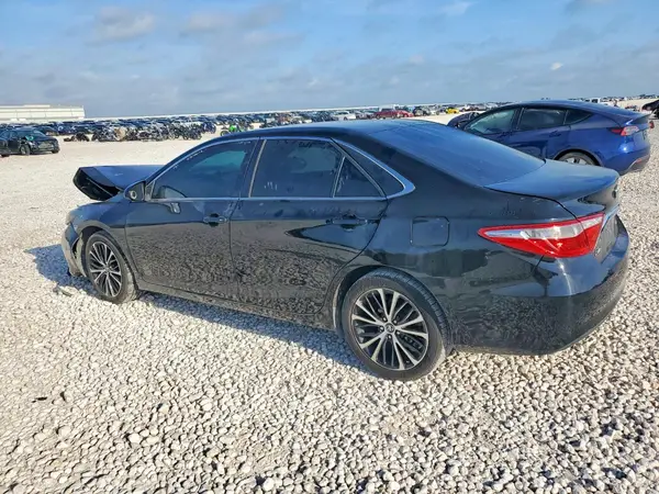 4T1BF1FK4HU621263 2017 TOYOTA CAMRY - Image 2