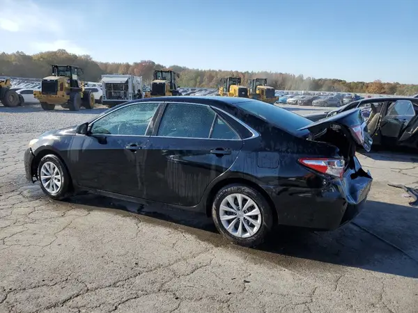 4T1BF1FK4HU624373 2017 TOYOTA CAMRY - Image 2