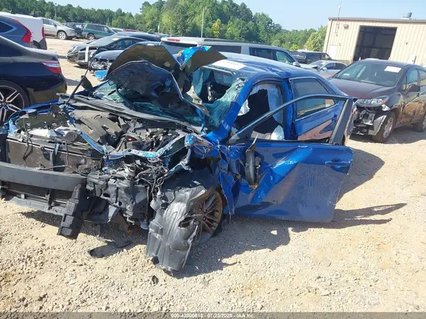 4T1BF1FK4HU624485 2017 TOYOTA CAMRY - Image 2