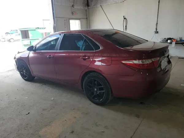 4T1BF1FK4HU624793 2017 TOYOTA CAMRY - Image 2