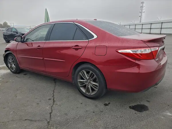 4T1BF1FK4HU625300 2017 TOYOTA CAMRY - Image 2