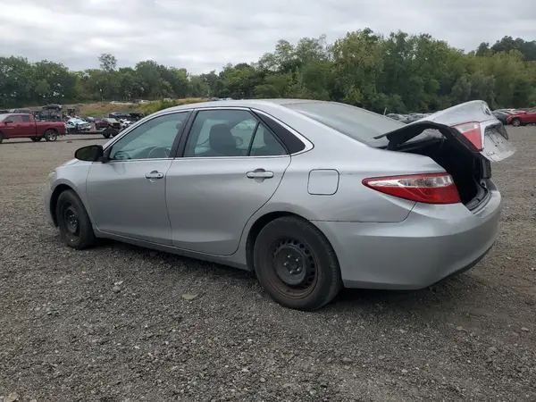 4T1BF1FK4HU626060 2017 TOYOTA CAMRY - Image 2