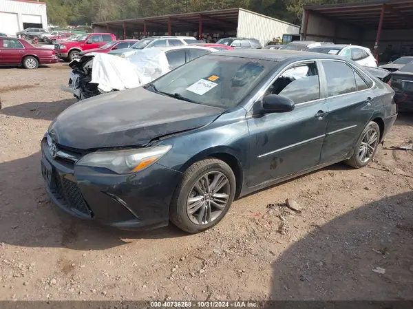 4T1BF1FK4HU627872 2017 TOYOTA CAMRY - Image 2