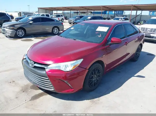 4T1BF1FK4HU628312 2017 TOYOTA CAMRY - Image 2