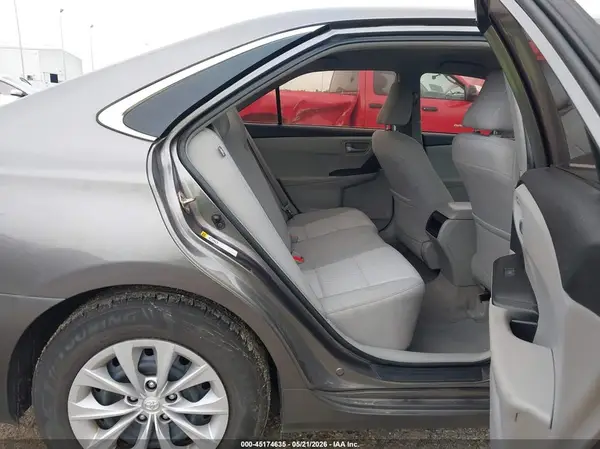 4T1BF1FK4HU628875 2017 TOYOTA CAMRY - Image 8