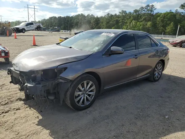4T1BF1FK4HU630190 2017 TOYOTA CAMRY - Image 1