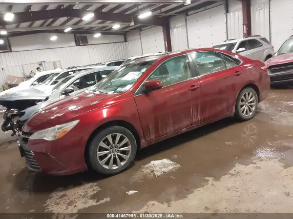 4T1BF1FK4HU630383 2017 TOYOTA CAMRY - Image 2