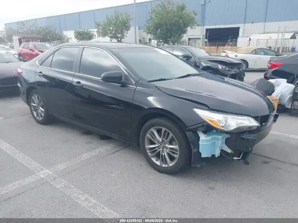 4T1BF1FK4HU634448 2017 TOYOTA CAMRY - Image 1