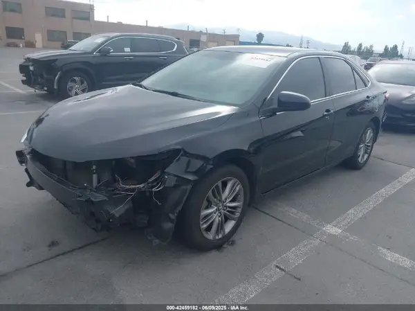 4T1BF1FK4HU634448 2017 TOYOTA CAMRY - Image 2