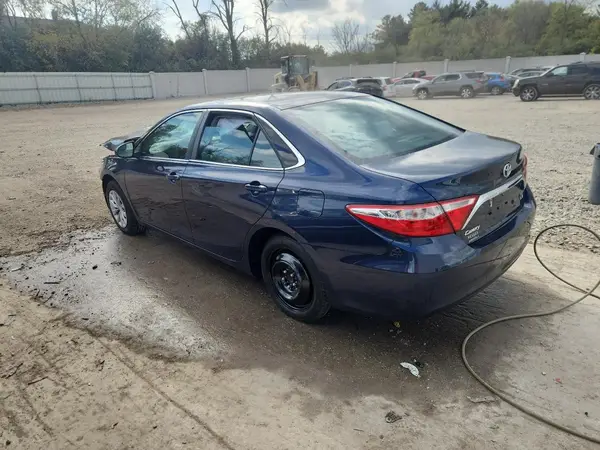 4T1BF1FK4HU635860 2017 TOYOTA CAMRY - Image 2