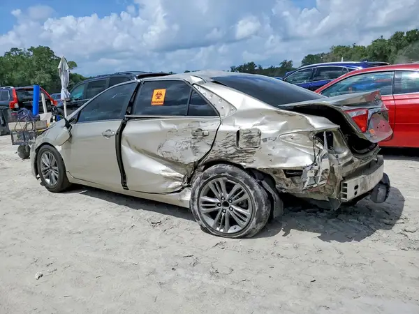 4T1BF1FK4HU638001 2017 TOYOTA CAMRY - Image 2