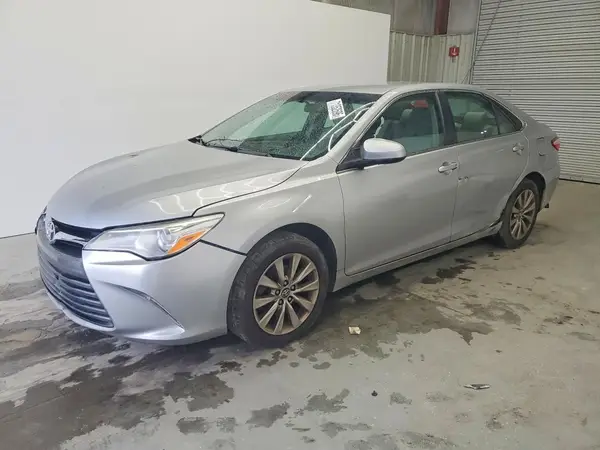 4T1BF1FK4HU638466 2017 TOYOTA CAMRY - Image 1