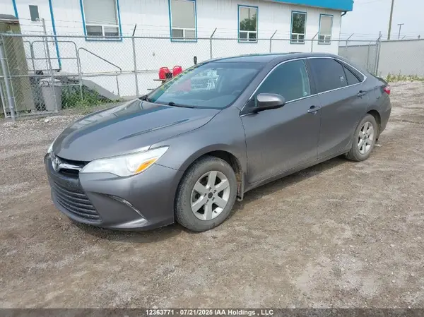 4T1BF1FK4HU638788 2017 TOYOTA CAMRY - Image 2