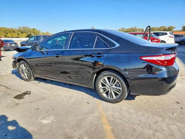4T1BF1FK4HU640511 2017 TOYOTA CAMRY - Image 2