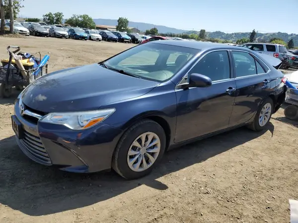 4T1BF1FK4HU641268 2017 TOYOTA CAMRY - Image 1
