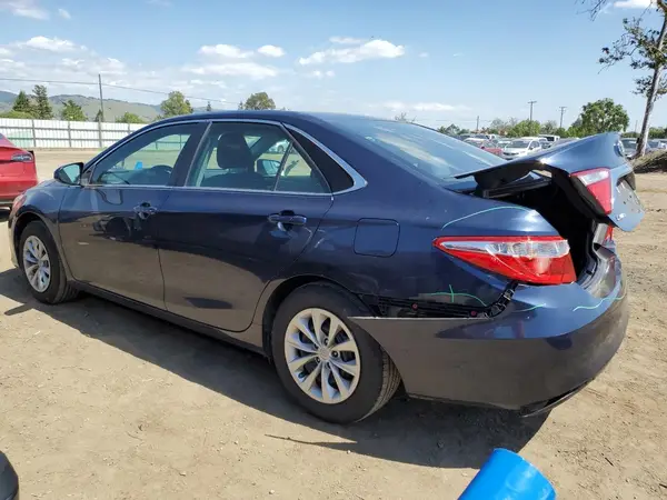 4T1BF1FK4HU641268 2017 TOYOTA CAMRY - Image 2