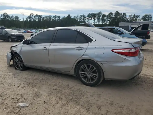 4T1BF1FK4HU641707 2017 TOYOTA CAMRY - Image 2
