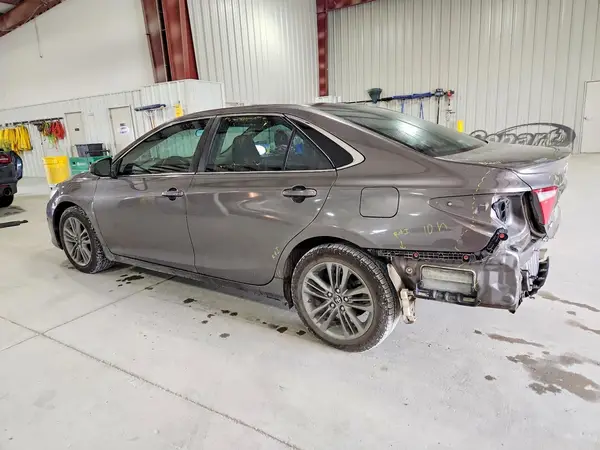 4T1BF1FK4HU641982 2017 TOYOTA CAMRY - Image 2