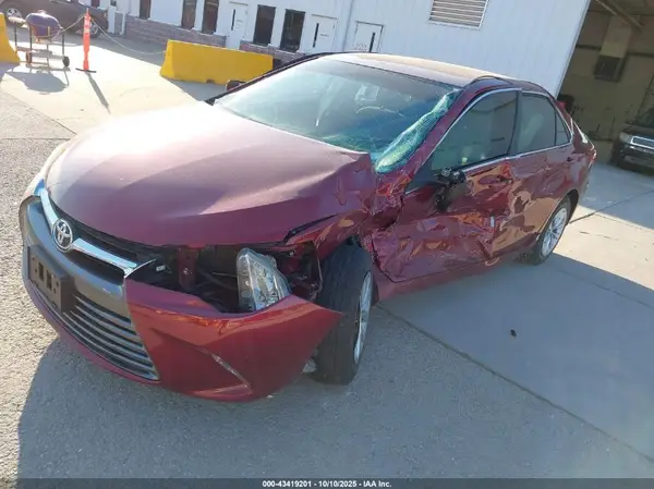 4T1BF1FK4HU642548 2017 TOYOTA CAMRY - Image 2