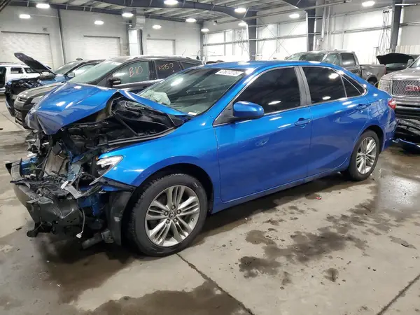 4T1BF1FK4HU646194 2017 TOYOTA CAMRY - Image 1
