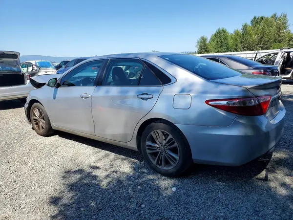 4T1BF1FK4HU647460 2017 TOYOTA CAMRY - Image 2