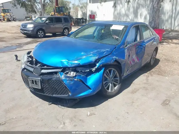 4T1BF1FK4HU648821 2017 TOYOTA CAMRY - Image 2