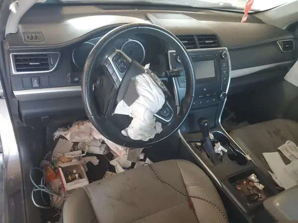 4T1BF1FK4HU649046 2017 TOYOTA CAMRY - Image 8