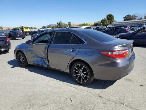 4T1BF1FK4HU653615 2017 TOYOTA CAMRY - Image 2
