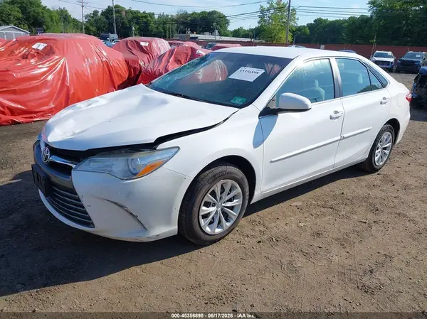 4T1BF1FK4HU654604 2017 TOYOTA CAMRY - Image 2