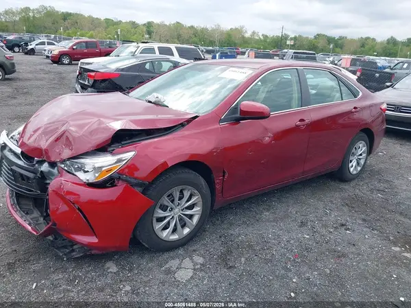 4T1BF1FK4HU657020 2017 TOYOTA CAMRY - Image 2