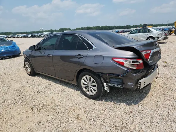 4T1BF1FK4HU660483 2017 TOYOTA CAMRY - Image 2