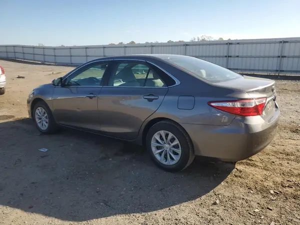 4T1BF1FK4HU660936 2017 TOYOTA CAMRY - Image 2