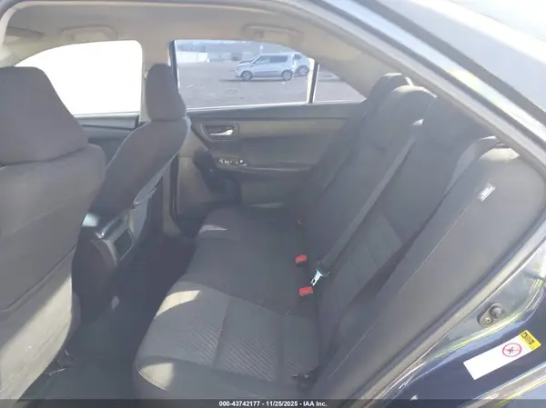 4T1BF1FK4HU661682 2017 TOYOTA CAMRY - Image 8