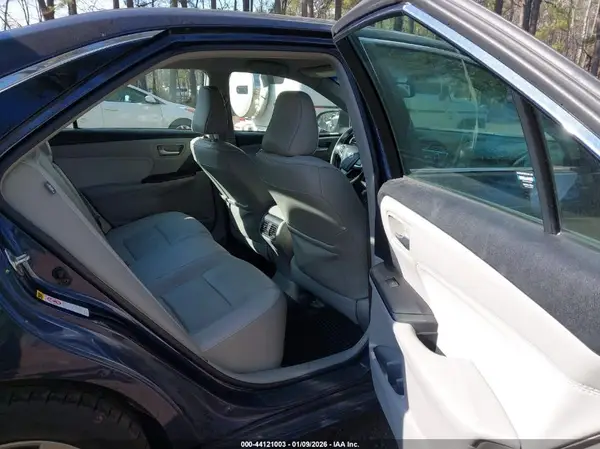 4T1BF1FK4HU663867 2017 TOYOTA CAMRY - Image 8