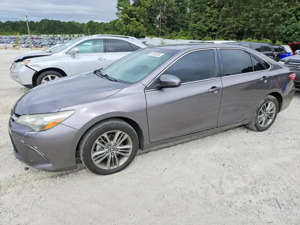 4T1BF1FK4HU664923 2017 TOYOTA CAMRY - Image 1