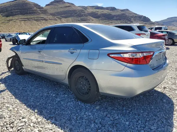 4T1BF1FK4HU667188 2017 TOYOTA CAMRY - Image 2
