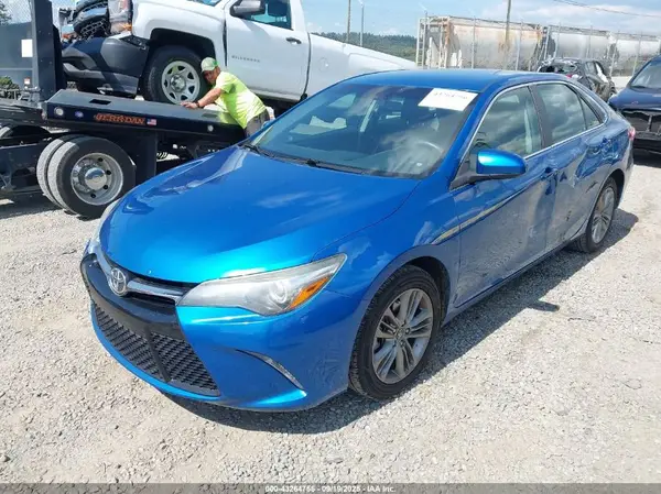 4T1BF1FK4HU673413 2017 TOYOTA CAMRY - Image 2