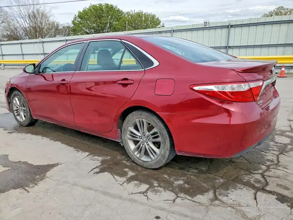 4T1BF1FK4HU679065 2017 TOYOTA CAMRY - Image 2