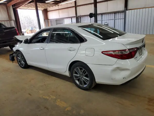 4T1BF1FK4HU679745 2017 TOYOTA CAMRY - Image 2