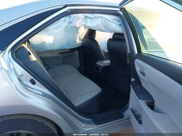 4T1BF1FK4HU682127 2017 TOYOTA CAMRY - Image 8