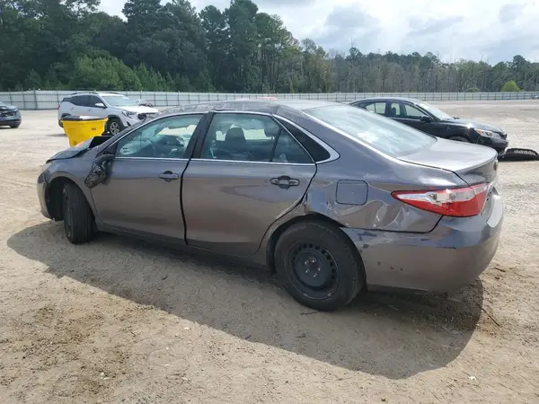 4T1BF1FK4HU682595 2017 TOYOTA CAMRY - Image 2