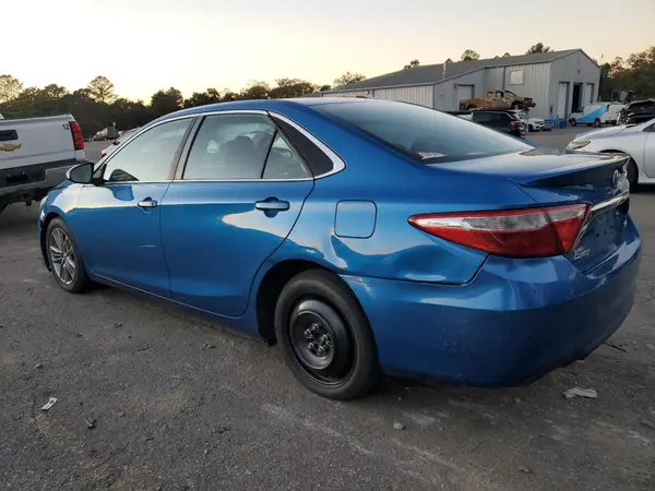 4T1BF1FK4HU683164 2017 TOYOTA CAMRY - Image 2