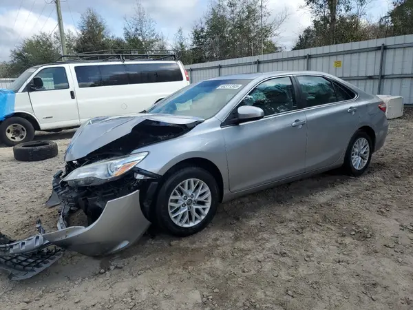 4T1BF1FK4HU683293 2017 TOYOTA CAMRY - Image 1