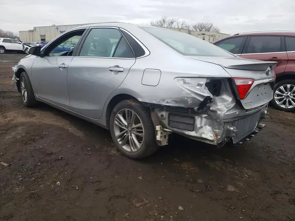 4T1BF1FK4HU685464 2017 TOYOTA CAMRY - Image 2