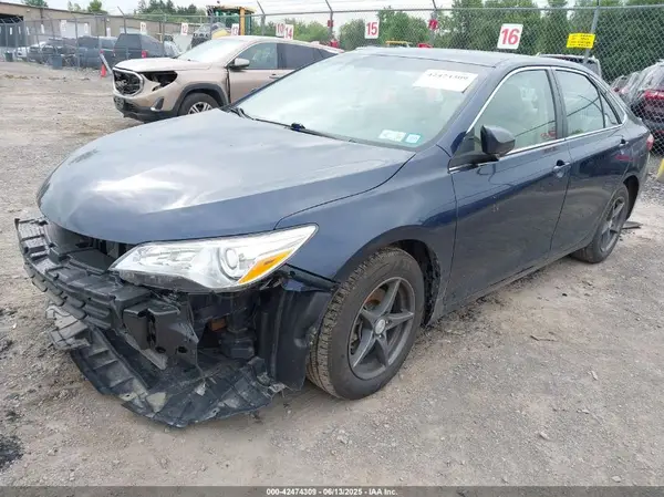 4T1BF1FK4HU685660 2017 TOYOTA CAMRY - Image 2