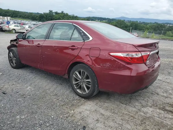 4T1BF1FK4HU685691 2017 TOYOTA CAMRY - Image 2
