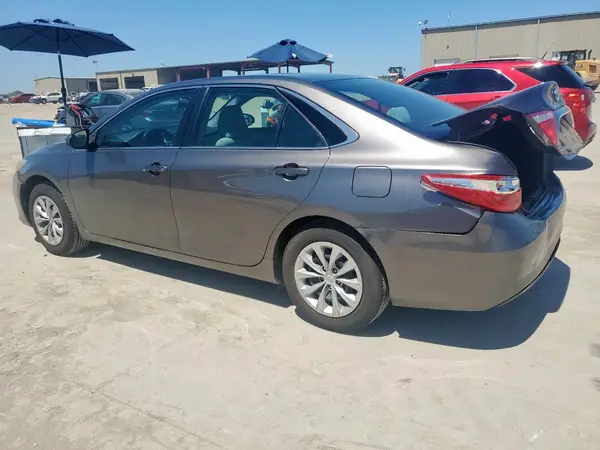 4T1BF1FK4HU691507 2017 TOYOTA CAMRY - Image 2