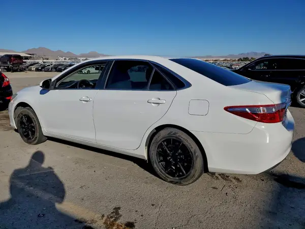4T1BF1FK4HU694987 2017 TOYOTA CAMRY - Image 2