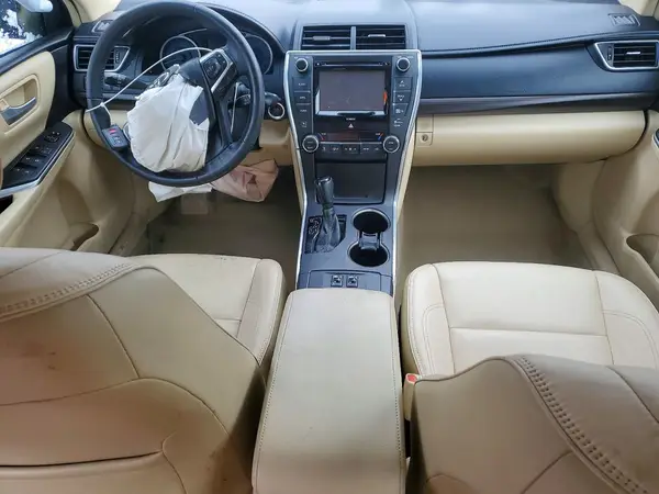 4T1BF1FK4HU695802 2017 TOYOTA CAMRY - Image 8