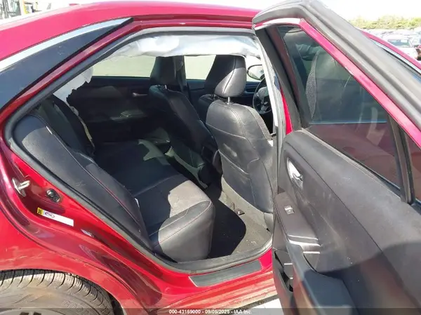 4T1BF1FK4HU696576 2017 TOYOTA CAMRY - Image 8